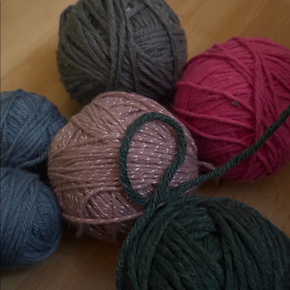 Assorted Color Yarn Set - Picture 2 of 3